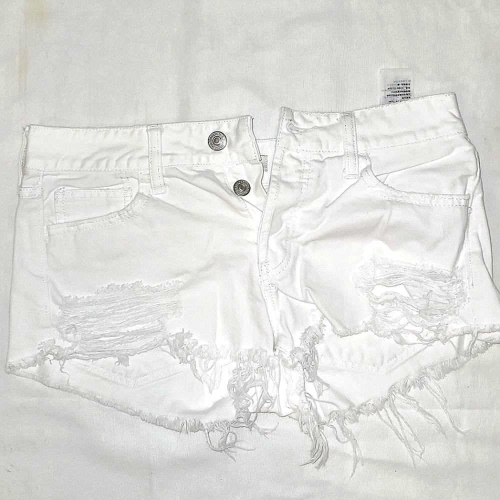 White cut off jean shorts